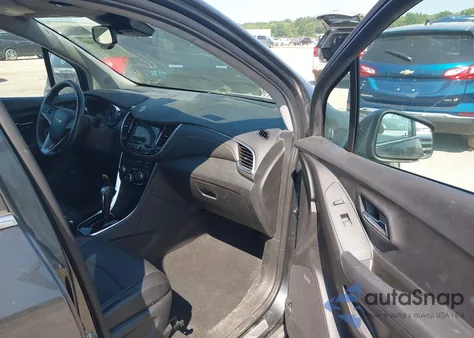 2018 Chevrolet Trax Premier z USA, uszkodzony, nr VIN 3GNCJMSB0JL290008